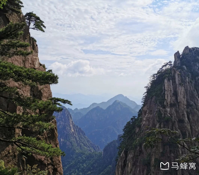 黃山一日游攻略自助游，探索美麗的黃山風(fēng)光，黃山一日游自助攻略，探索絕美風(fēng)光